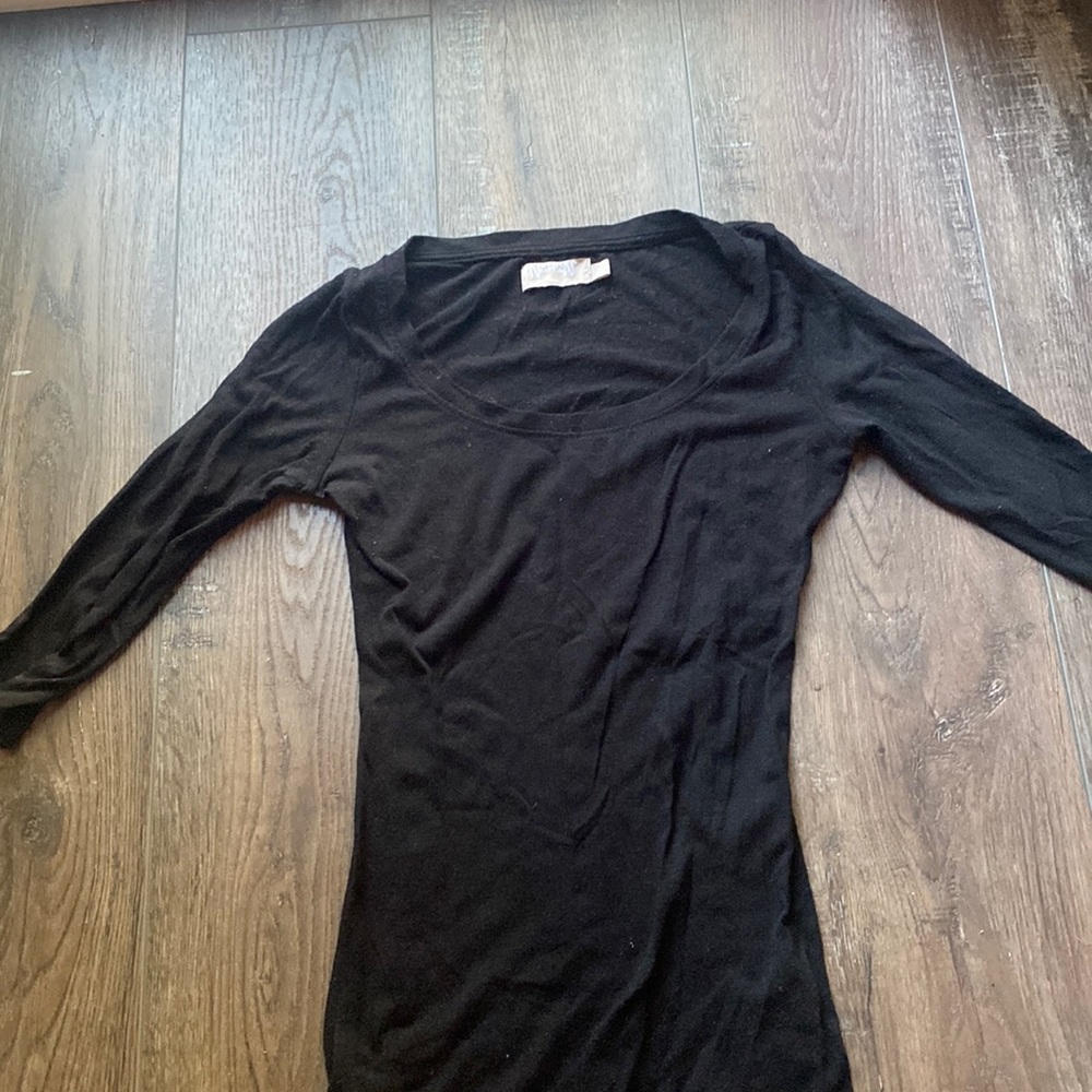 Black Top 3/4 Length Sleeve Size Small